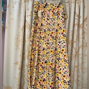 Old Navy wildflowers maxi skirt